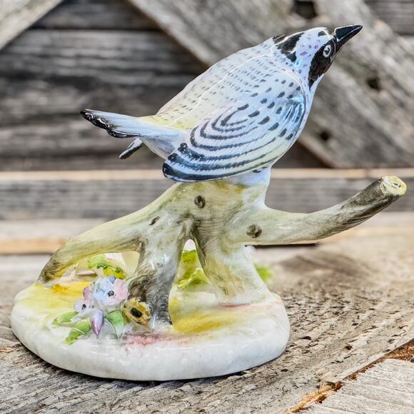 Royal Adderley Floral, Bone China Figurine of Myrtle Warbler & Ornate Flowers - Picture 7 of 10